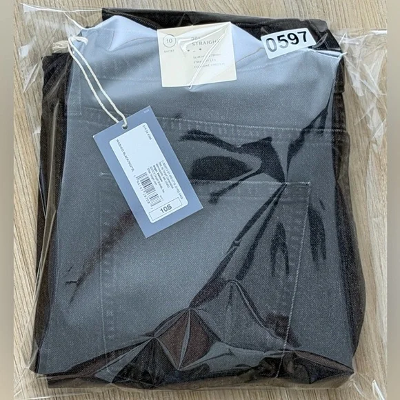 Women's High-Rise 90's Straight Jeans  - Universal Thread™ Black Wash 00 - Picture 10 of 10